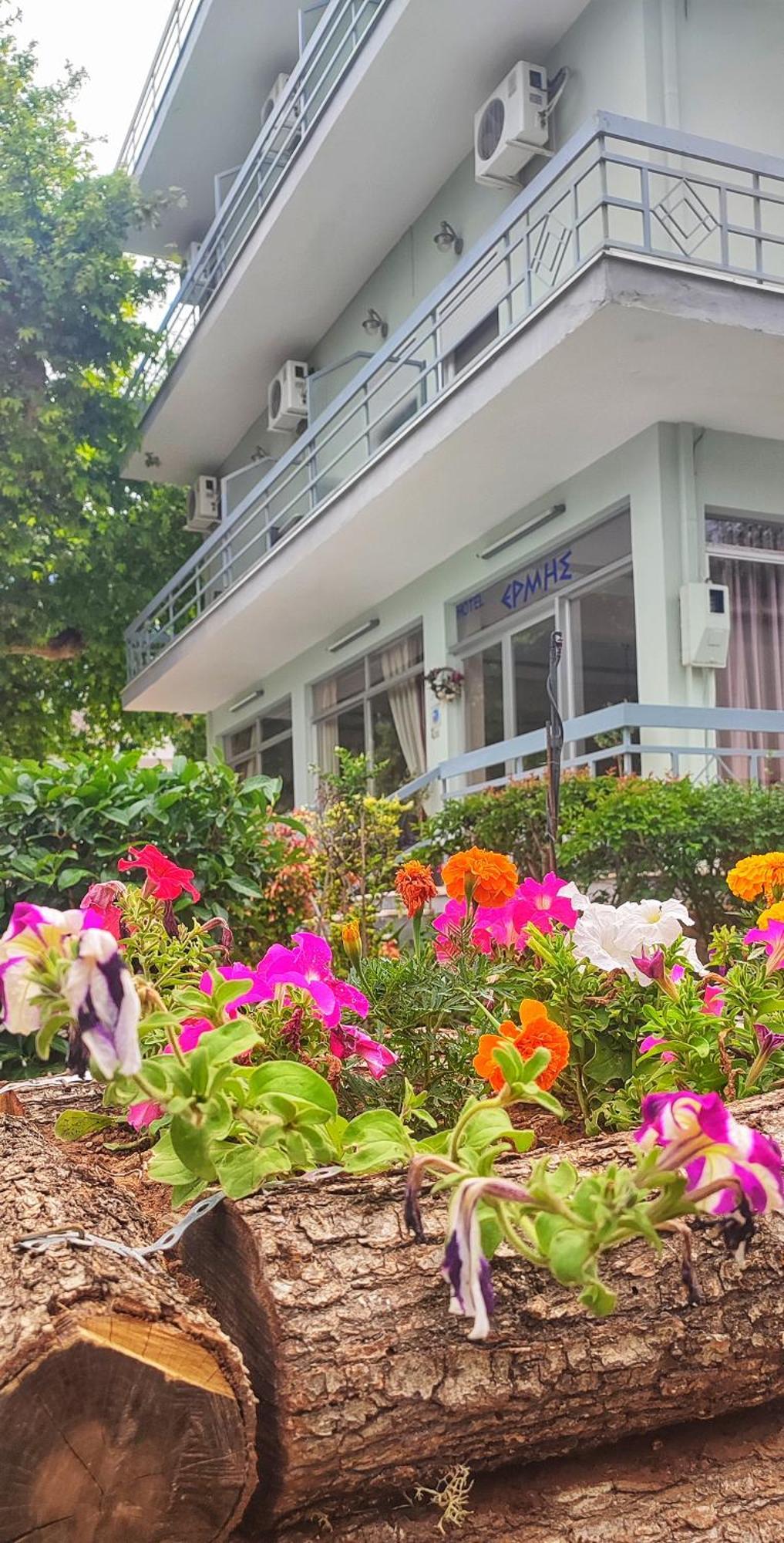 Ermis Hotel Loutra Ipatis Bagian luar foto