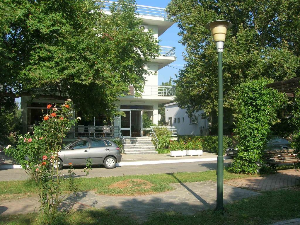 Ermis Hotel Loutra Ipatis Bagian luar foto